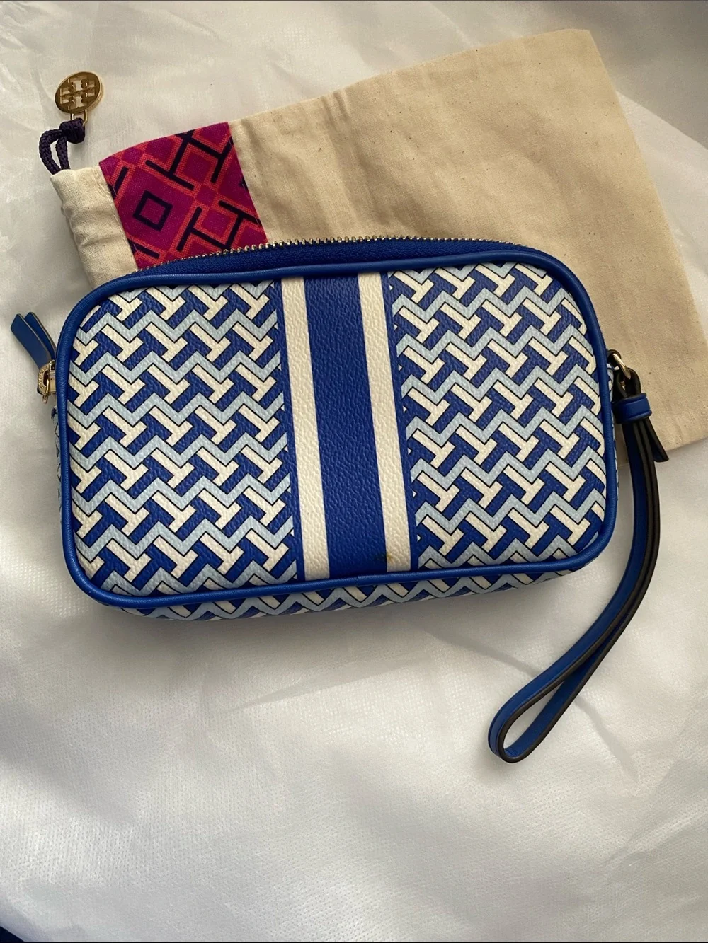Tory Burch Blue and White Geometric Wristlet with Gold Logo